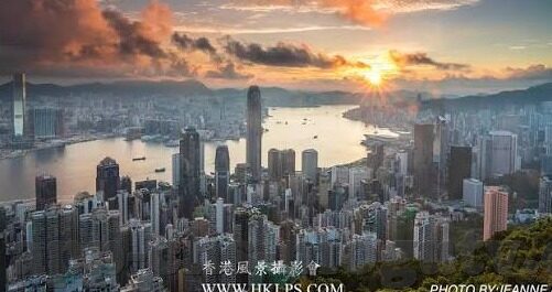 超碰精品av麻豆-夜幕下的璀璨——探访网络视频世界的视觉盛宴